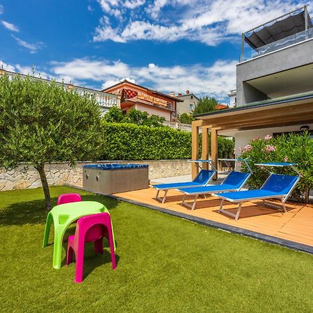Relax Derossi 2 Apartment Crikvenica Bagian luar foto