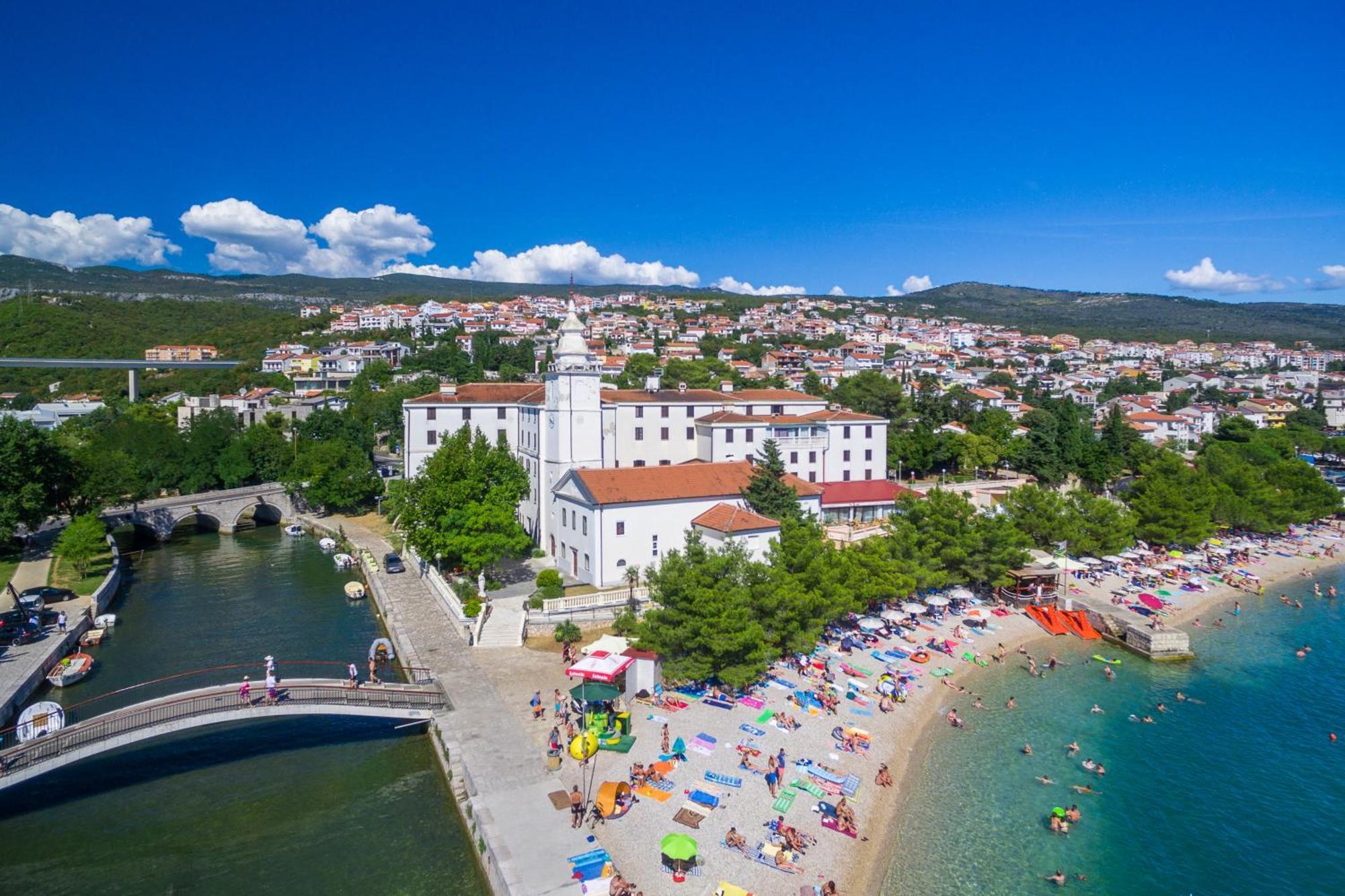 Relax Derossi 2 Apartment Crikvenica Bagian luar foto