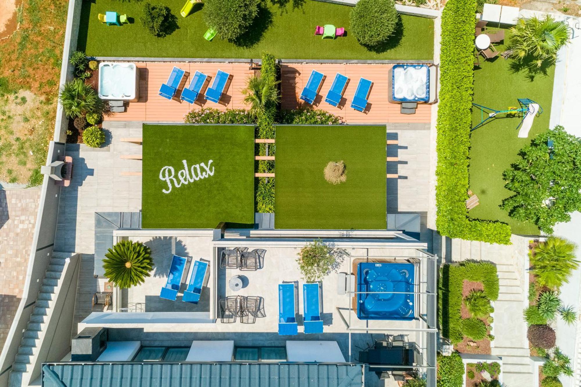Relax Derossi 2 Apartment Crikvenica Bagian luar foto